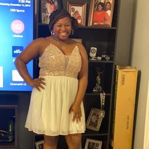 Meet your Posher, Alexis